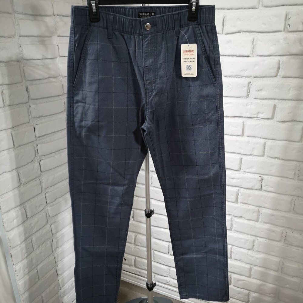 NWT Signature by Levi Strauss Men's Size Small Comfort Chino Pants